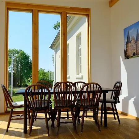 Gutshaus Kvh Priwall * Dassow